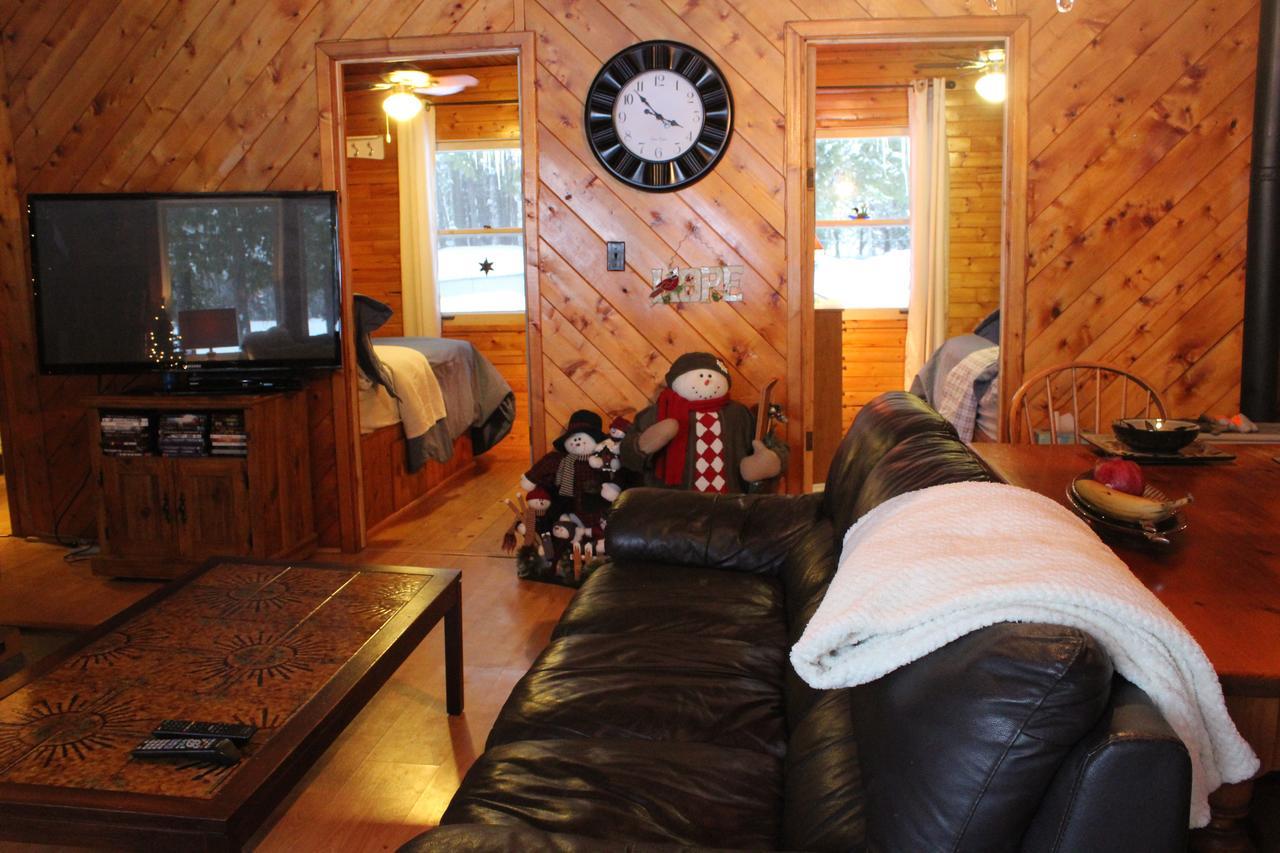 Lakefront Hope Lodge Miller Lake Exterior photo